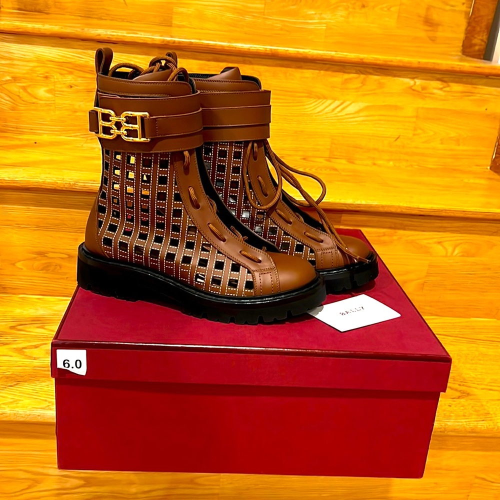 Bally Glaris-Laser combat boots in a new condition